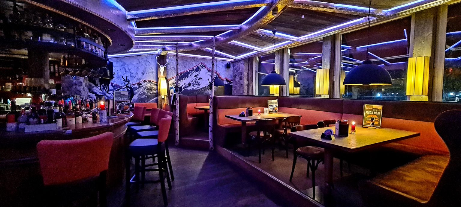 Peaches GarmischPartenkirchen. 5 Areas in 1 Location. VIP Style im